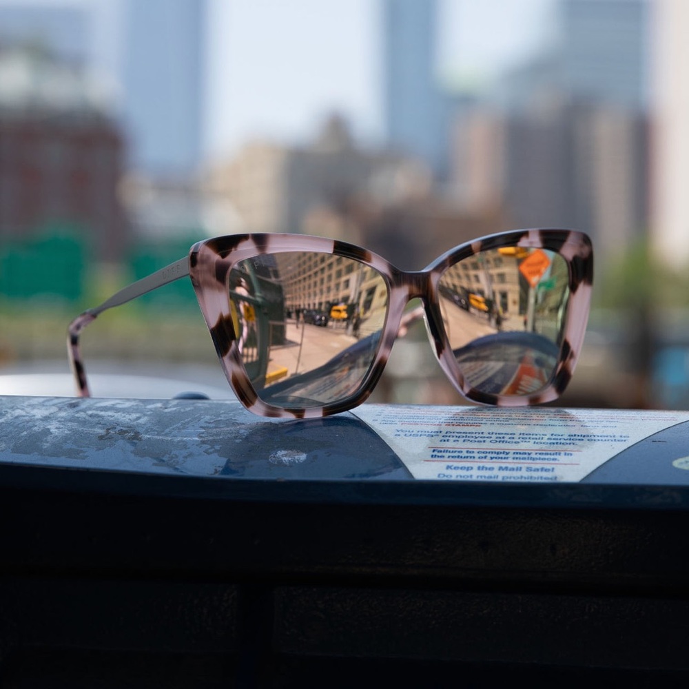 Diff Eyewear Becky Tortoise Shell Sunglasses - Picture 16 of 16